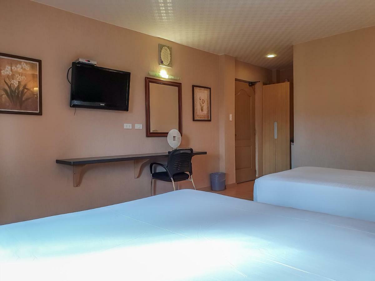 Hotel Tagaytay Wingate Manor Tagaytay City Exterior foto